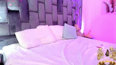 Chloe online show from January 29, 9:39 pm