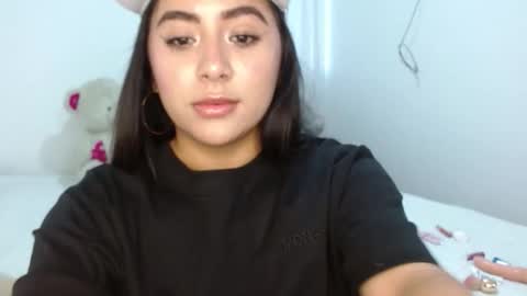 chloe_dolce online show from October 25, 10:38 pm