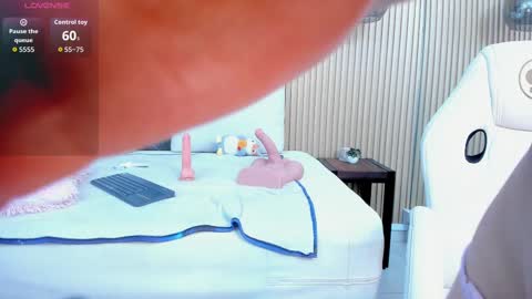 Snapshot of chloe_murray chatting on September 19, 7:57 pm CHLOE online show from September 19, 7:57 pm