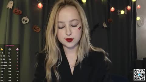  Chloe  online show from October 25, 7:21 pm