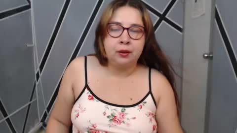 chloe_prg online show from January 7, 12:31 pm