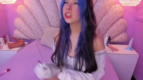   online show from December 21, 8:54 pm
