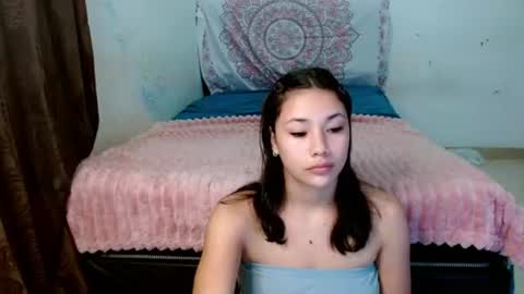 chloe_xsex online show from July 2, 9:37 am