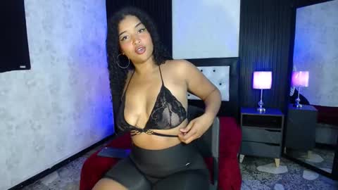 chloee_hs online show from March 4, 3:11 am