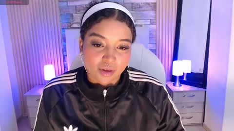 chloee_hs online show from September 17, 3:26 am