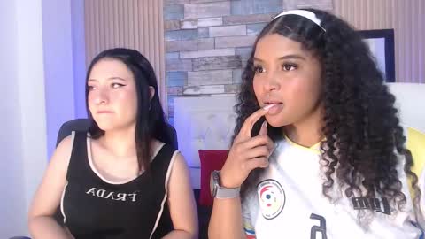 chloee_hs online show from September 12, 4:13 am