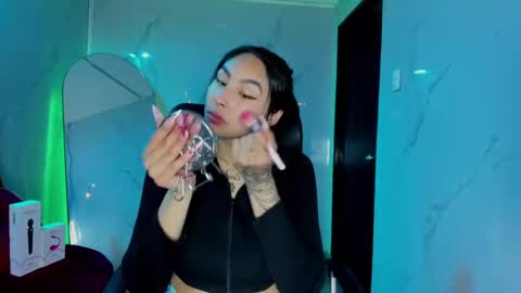 ChloeeThompson online show from September 25, 3:49 am