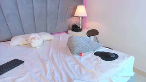 chloeesky online show from September 13, 2:36 pm