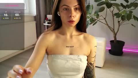 Chloe online show from October 29, 6:50 am