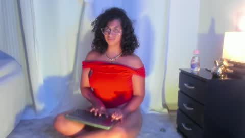 Chloe fixxx online show from July 1, 10:53 pm