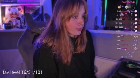 chloegins online show from October 7, 10:14 pm