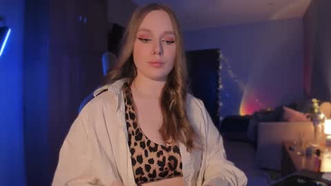 chloegins online show from January 26, 4:51 pm