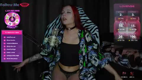 Chloe online show from October 5, 4:23 pm