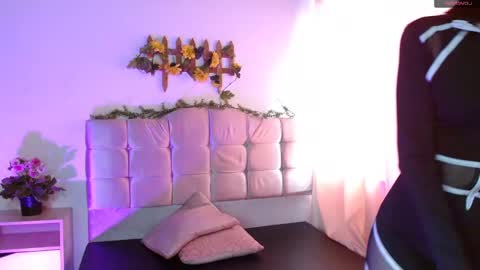 Snapshot of chloejohnsoon chatting on January 29, 8:14 pm Chloe online show from January 29, 8:14 pm