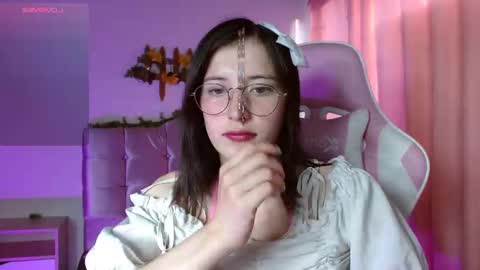 Snapshot of chloejohnsoon chatting on January 30, 10:30 pm Chloe online show from January 30, 10:30 pm