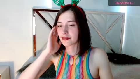 Snapshot of chloejohnsoon chatting on December 12, 7:37 pm Chloe online show from December 12, 7:37 pm