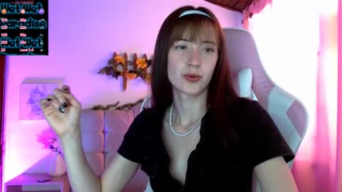 Chloe online show from November 5, 1:38 pm