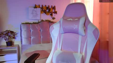 Snapshot of chloejohnsoon chatting on February 26, 1:22 pm Chloe online show from February 26, 1:22 pm