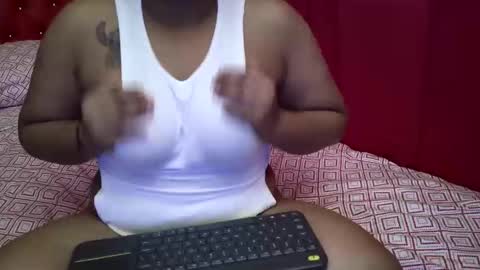 chloemariemtz online show from October 27, 11:54 pm