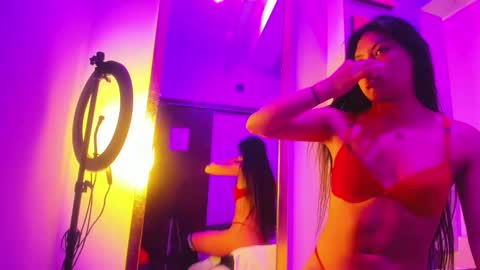 Snapshot of chloemartini_ chatting on October 24, 3:24 am ChloeSignup For Free Join my Fan Club online show from October 24, 3:24 am