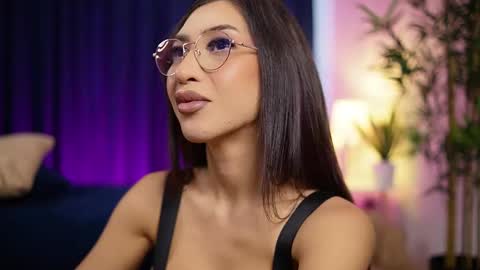 Chloe online show from September 15, 6:54 am