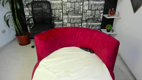 ChloeTurner  online show from February 2, 8:19 pm