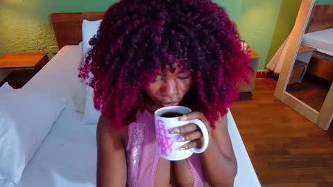 Snapshot of choco_goddess_ chatting on October 6, 1:28 pm Camila Love online show from October 6, 1:28 pm