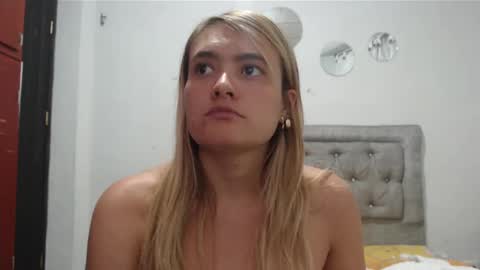 Snapshot of chris_sharon2023 chatting on December 6, 1:40 am Yarixa online show from December 6, 1:40 am
