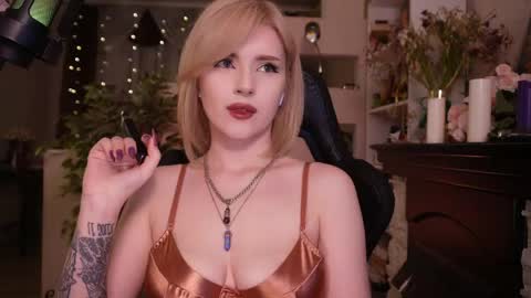 chriss_foxx online show from March 6, 4:24 pm