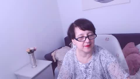 Christa online show from December 5, 2:53 am