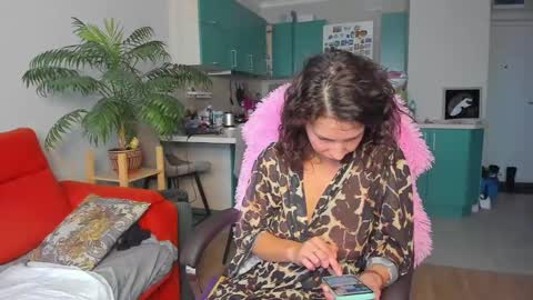 Snapshot of christina_hot chatting on February 13, 6:30 am Chris online show from February 13, 6:30 am