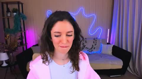 Snapshot of christinaconteeree chatting on September 25, 6:39 pm christinaconteeree online show from September 25, 6:39 pm