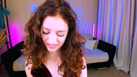 Snapshot of christinaconteeree chatting on October 2, 1:38 pm christinaconteeree online show from October 2, 1:38 pm