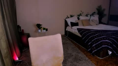 christinaconteeree online show from January 16, 8:38 pm