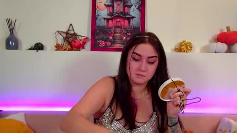 Snapshot of christinamilton chatting on October 28, 6:35 pm Christina online show from October 28, 6:35 pm