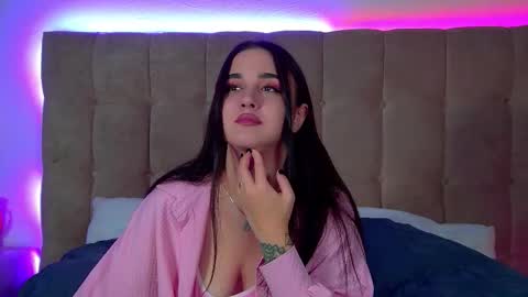 Snapshot of christinamilton chatting on September 27, 7:10 pm Christina online show from September 27, 7:10 pm