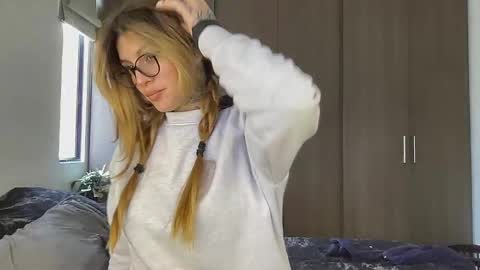 Val riess -- Instagram free online show from September 20, 7:45 pm