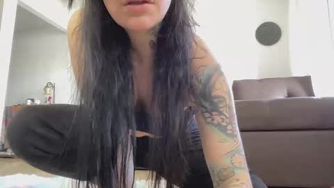 Val riess -- Instagram free online show from October 24, 9:11 pm