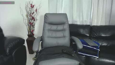 Snapshot of christtydiaz chatting on October 30, 1:41 am Christy Diaz online show from October 30, 1:41 am