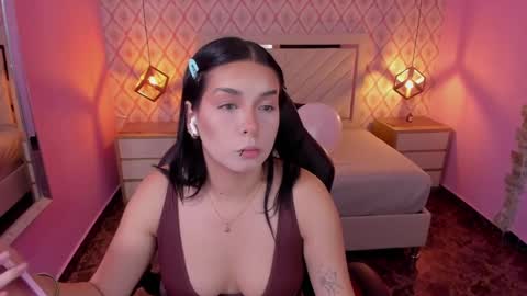 Snapshot of christy_teigen chatting on October 4, 8:13 pm CHRISTY  online show from October 4, 8:13 pm