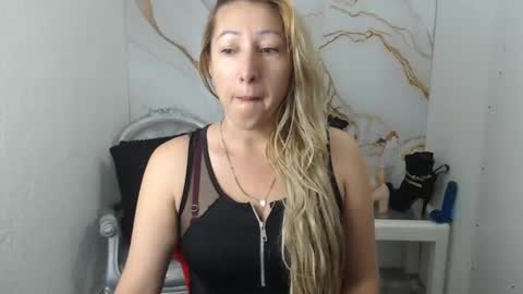 chrystal hotty online show from September 16, 12:57 pm