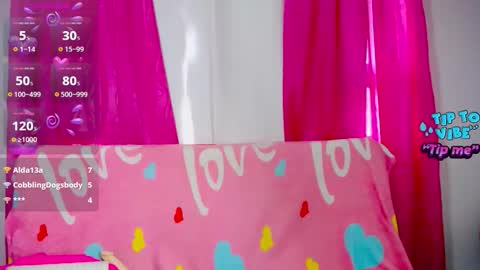 Snapshot of ciaraasweet chatting on September 30, 6:02 pm Ciara  online show from September 30, 6:02 pm