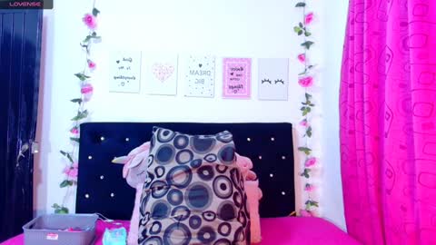 ciaraebonyxxx online show from December 31, 8:37 am