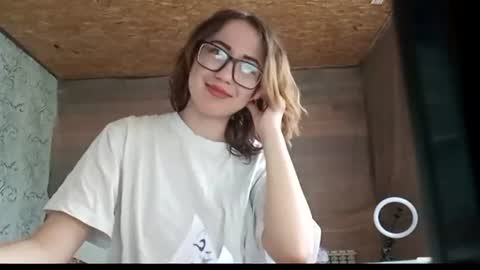 Olivia online show from July 2, 8:42 am