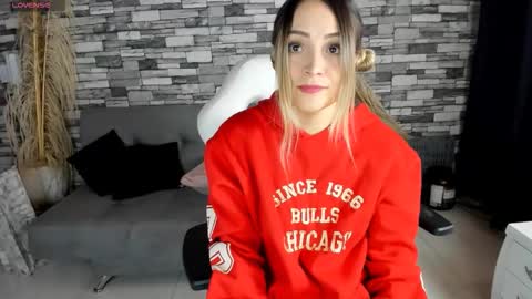 Ciindy Lovers online show from October 2, 5:18 pm