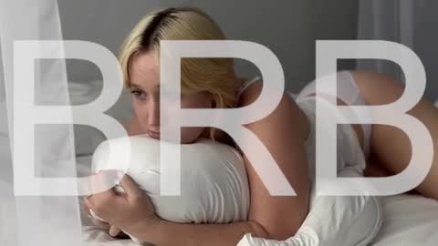 Snapshot of cinbellamy chatting on October 29, 5:34 am Cin Bellamy online show from October 29, 5:34 am