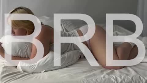 Snapshot of cinbellamy chatting on October 20, 5:21 am Cin Bellamy online show from October 20, 5:21 am