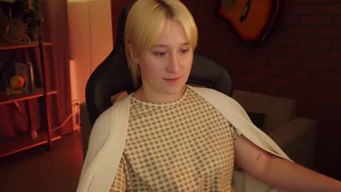 Snapshot of cinbellamy chatting on September 26, 7:50 am Cin Bellamy online show from September 26, 7:50 am