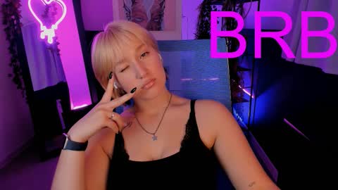 Snapshot of cinbellamy chatting on September 22, 5:06 am Cin Bellamy online show from September 22, 5:06 am