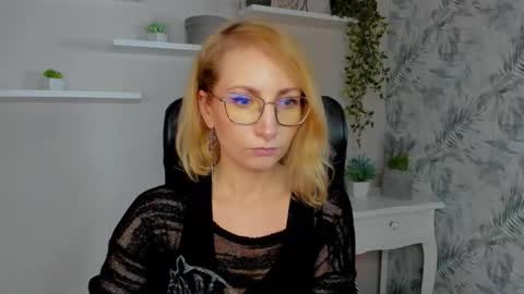 Cinderella online show from February 23, 6:25 am